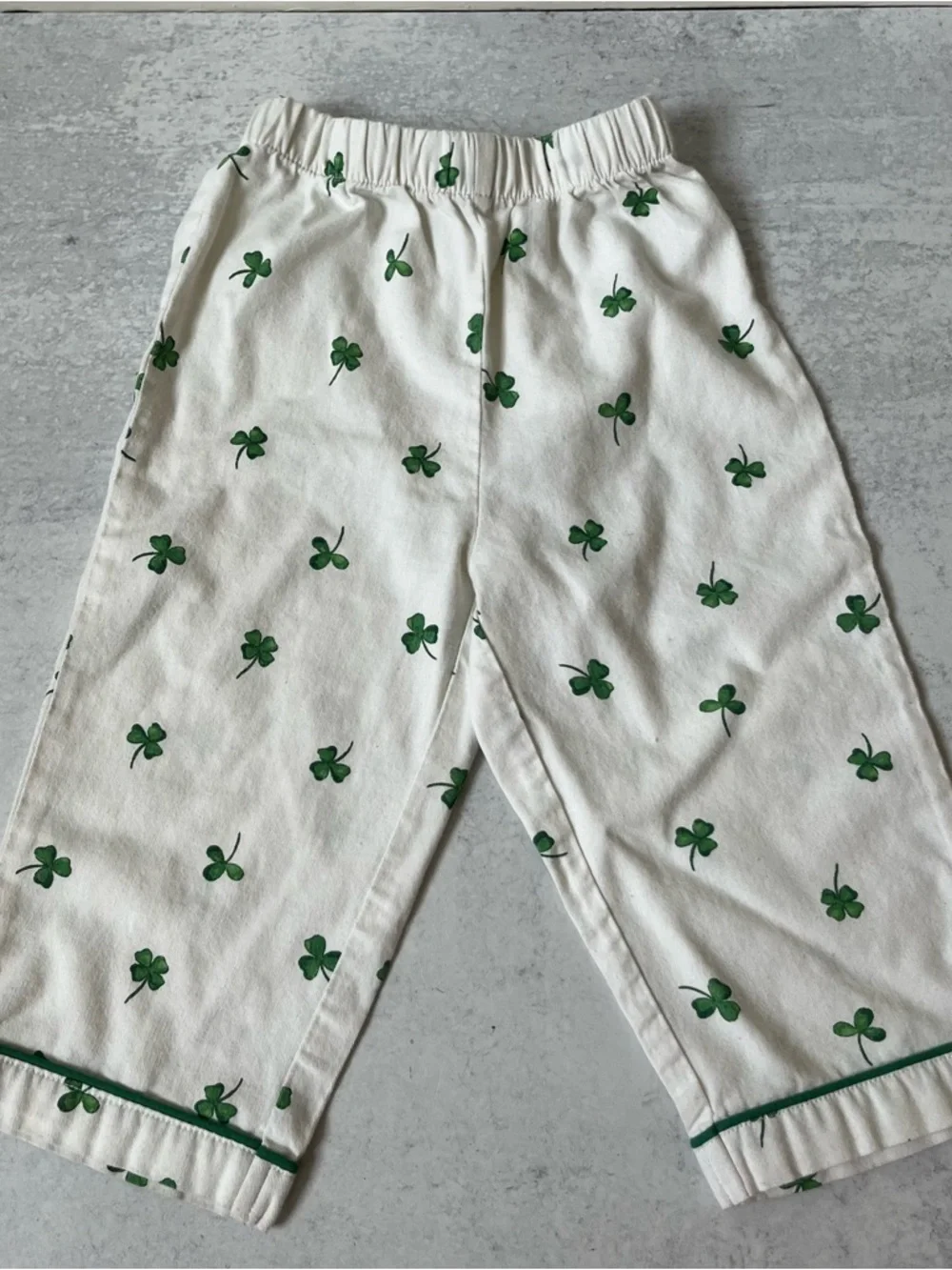 Kids Petite Plume Pajama Set 12/18m White Green Clovers Button Front